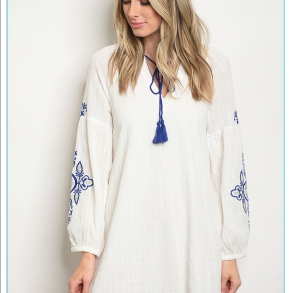 Dresses & Skirts - 5/30 sale 📍 Boho bohemian white blue tassel dres